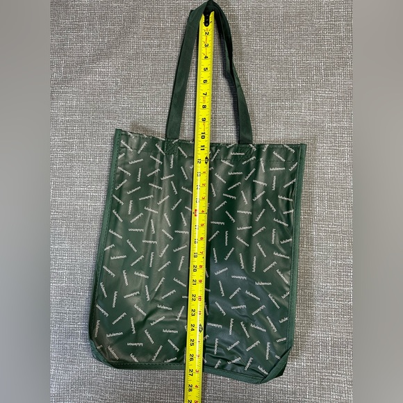 Lululemon Large recyclable reusable tote shopping bag green/white - Picture 6 of 8